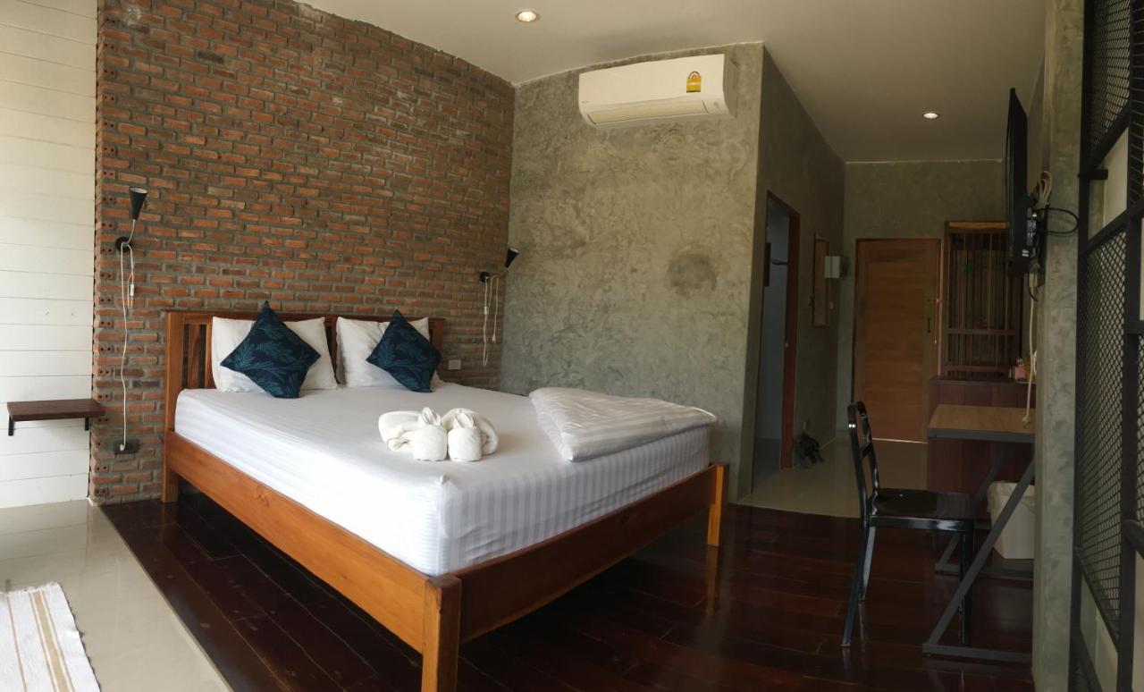 The Pud Dee Hotel Chiang Khan Exterior photo